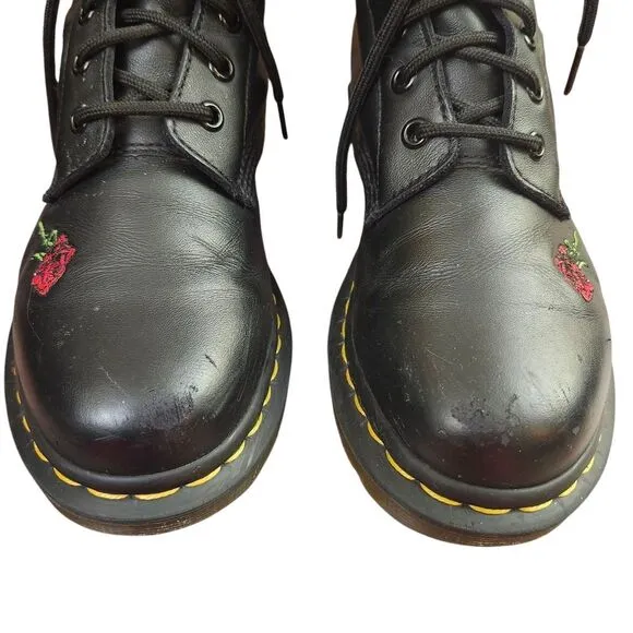 Dr. Martens Black Floral Embroidered Women's Boots Sz 7