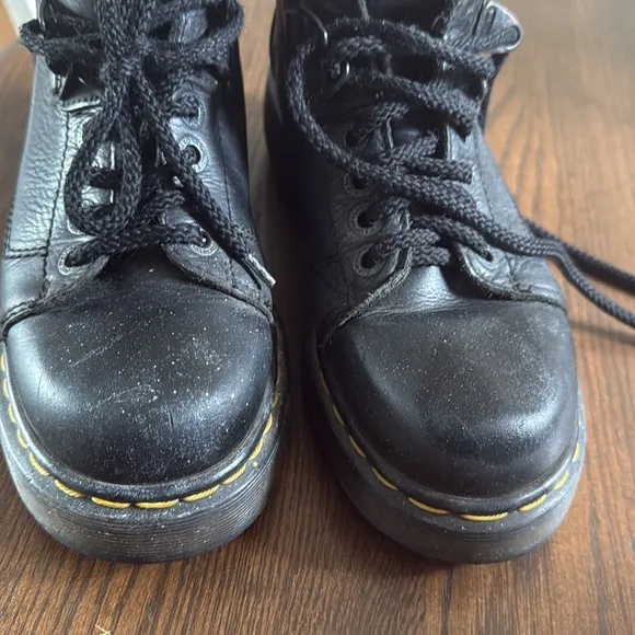 DR MARTENS 'DOC MARTINS' 9357 BLACK LADIES WOMENS BOOTS/SHOES