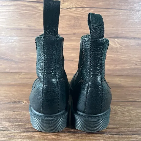 Dr. Martens Docs Inuck Black Leather Chelsea Boots Women’s Size 8 Vintage Shoes