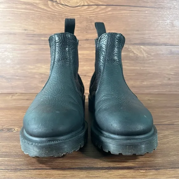 Dr. Martens Docs Inuck Black Leather Chelsea Boots Women’s Size 8 Vintage Shoes