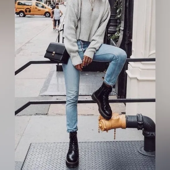 DR. MARTENS JADON BOOT SMOOTH LEATHER PLATFORMS US6 /37 EU