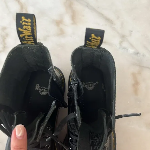 DR. MARTENS JADON BOOT SMOOTH LEATHER PLATFORMS US6 /37 EU