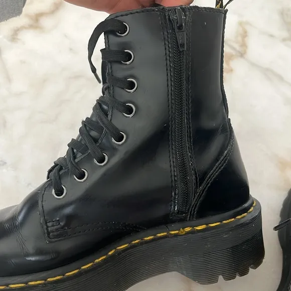 DR. MARTENS JADON BOOT SMOOTH LEATHER PLATFORMS US6 /37 EU