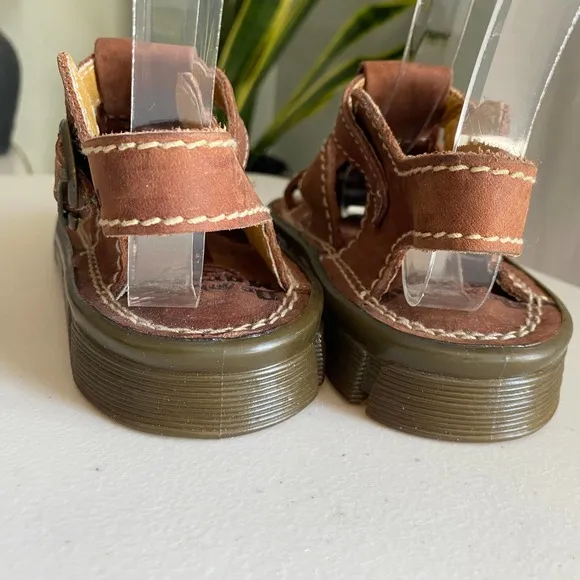 Dr. Martens Kids Leather Fisherman Sandals Brown Vintage Style Size 12