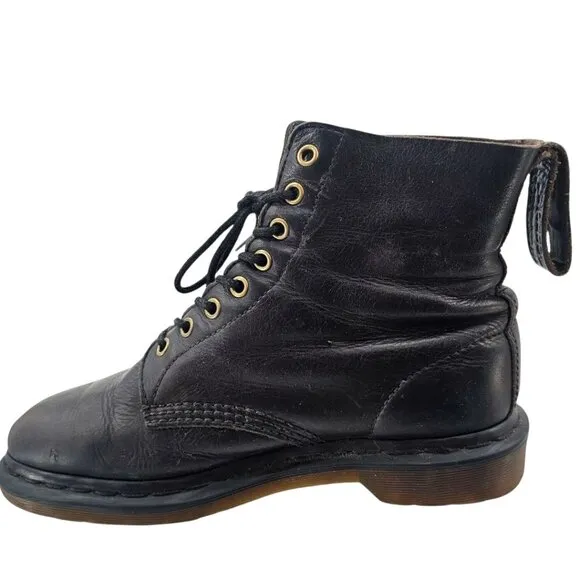 Dr. Martens Mens 8 Womens 9 Black Smooth Leather Lace Up Boots