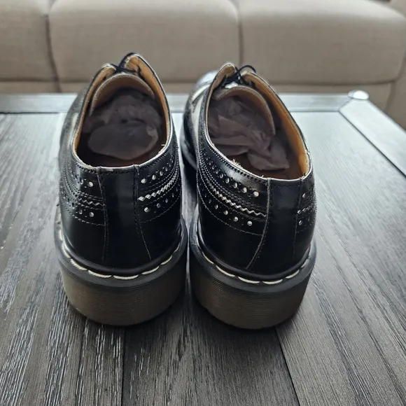 Dr. Martens Vintage 3989 Brogue Wingtip Shoes