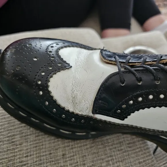 Dr. Martens Vintage 3989 Brogue Wingtip Shoes