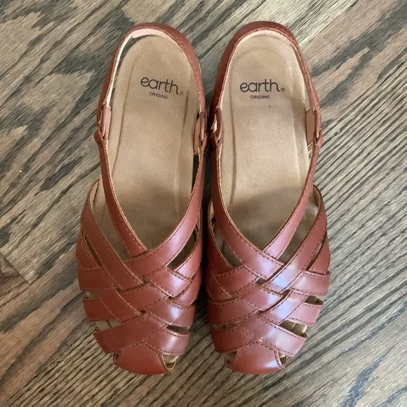 Earth Origins Berri Brown Leather Woven Strap Sandals