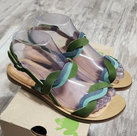 El Naturalista Womens Tulip N5188 Flat Leather Sandal Shoes Size 7