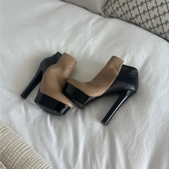 Elegant Black and Tan Platform Heels