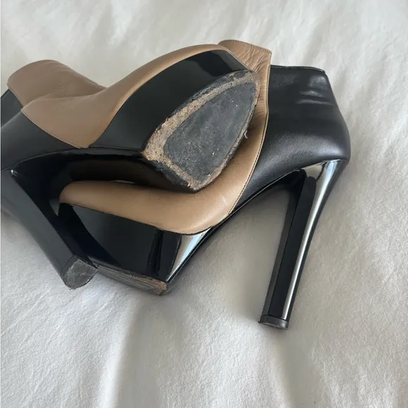 Elegant Black and Tan Platform Heels