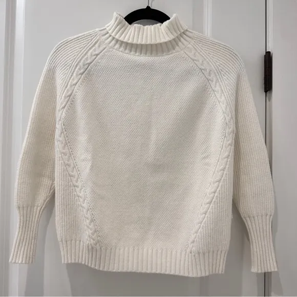 Elliatt Women’s S/XS Cream Cable Knit Sweater Skirt Set Turtleneck Ribbed Midi