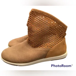 EMU Australia “Ever Natural” Numerals Fashion Boots, Size 8 , Tan Color
