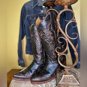 EUC Circle G Chic Western, Bohemian Cowgirl Boots in a beautiful brown. Size 7.5