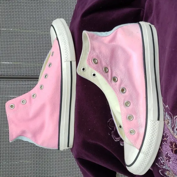 EUC CTAS Classic High Top in White/Red/Blue/Purple (Jr. 5)