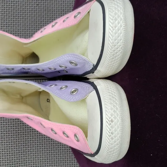 EUC CTAS Classic High Top in White/Red/Blue/Purple (Jr. 5)
