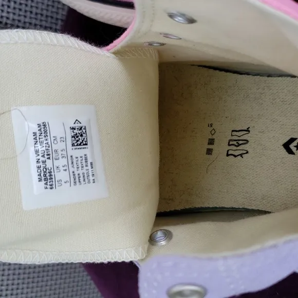 EUC CTAS Classic High Top in White/Red/Blue/Purple (Jr. 5)