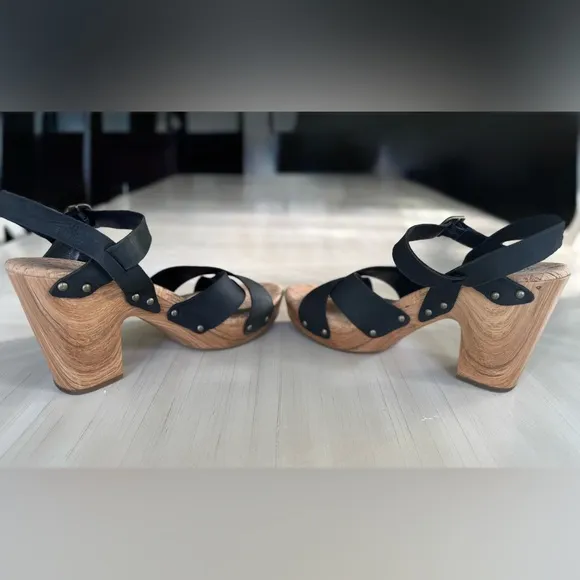 EUC - Kork-Ease Drew Black Leather Cross Banded Platform Sandals - Size 9