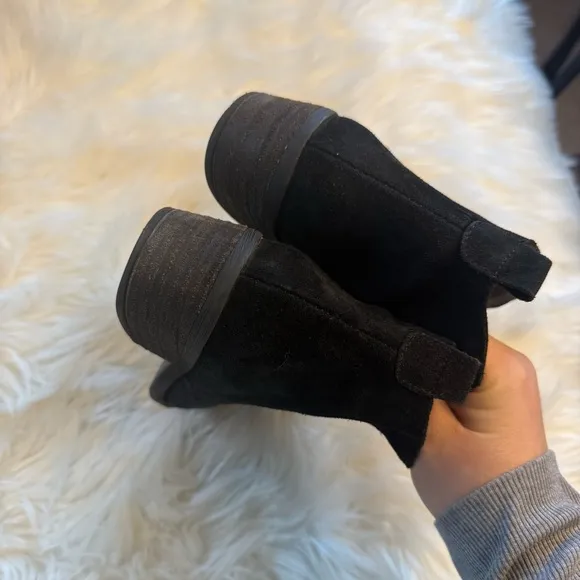 EUC Marroqui Sanchez Suede Booties | Size 8 | Black Ankle Boots
