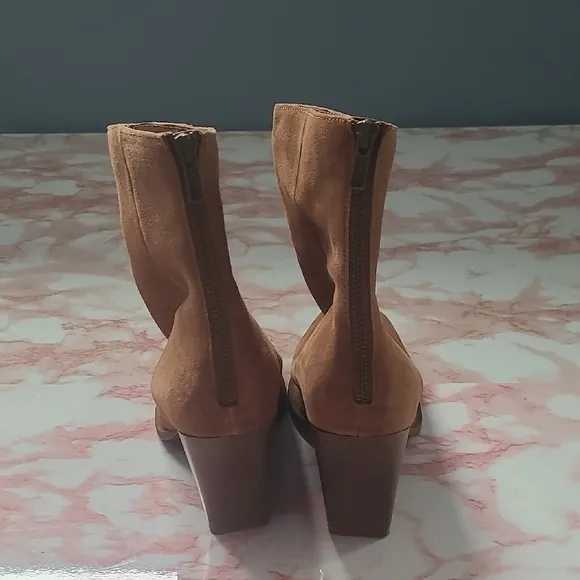 EUC Seychelles Everytime You Go Tan Suede Ankle Boots Sz 9.5M