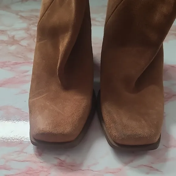EUC Seychelles Everytime You Go Tan Suede Ankle Boots Sz 9.5M