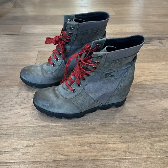 EUC Sorel Lexie Wedge 1808531052 Womens Gray Leather Lace Up Boots Size 11