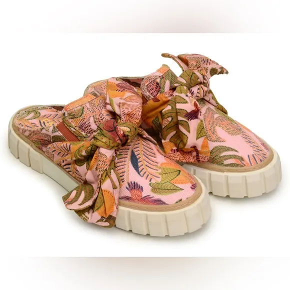 Farm Rio NWT Floral MULE Slip-On Women's Shoes Sz 6