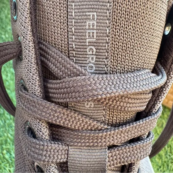 FeelGrounds Highrise Knit Barefoot Shoe in Gum Graphite Size EU 42
