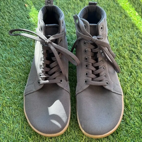 FeelGrounds Highrise Knit Barefoot Shoe in Gum Graphite Size EU 42