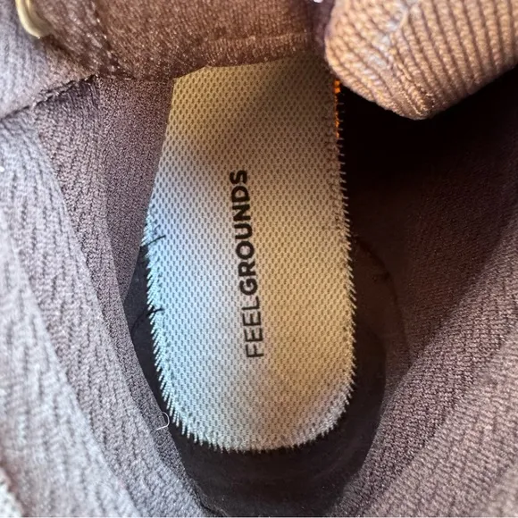 FeelGrounds Highrise Knit Barefoot Shoe in Gum Graphite Size EU 42