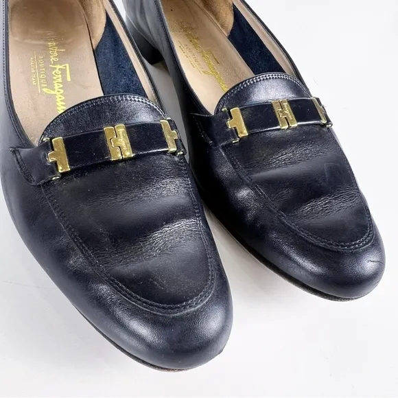 Ferragamo Vintage Dark Blue Leather Low Heel Gold Buckle Loafers 8.5AA Narrow