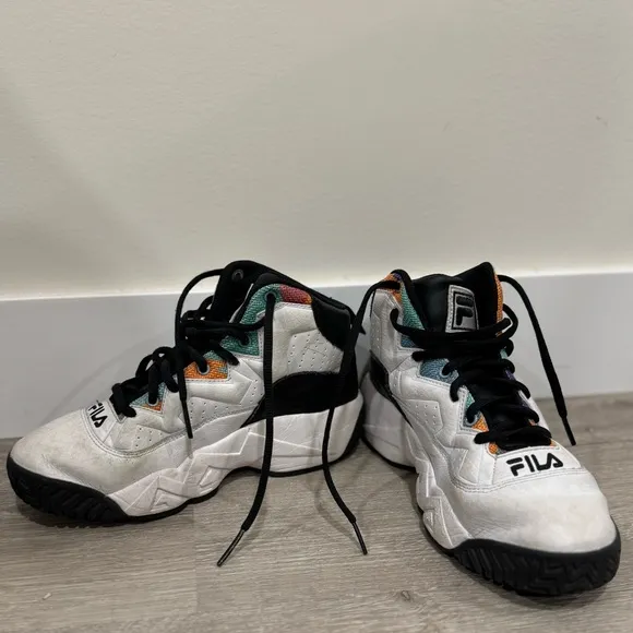 FILA MB ‘90s Athletic High Top Basketball Shoes Size 6