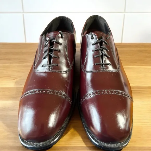 Florsheim-10.5 Lexington Burgundy Cap Toe Oxford.Sharp! Like new condition!!!