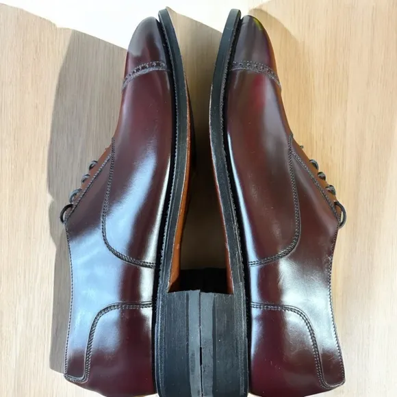 Florsheim-10.5 Lexington Burgundy Cap Toe Oxford.Sharp! Like new condition!!!