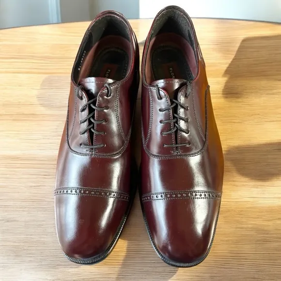 Florsheim-10.5 Lexington Burgundy Cap Toe Oxford.Sharp! Like new condition!!!