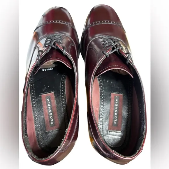 Florsheim-10.5 Lexington Burgundy Cap Toe Oxford.Sharp! Like new condition!!!