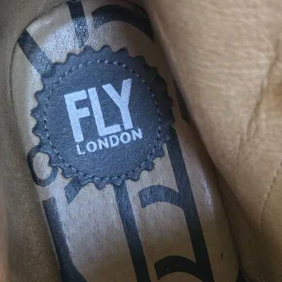Fly London Poro Ankle Wedge Bootie Charcoal Gray Suede Size 38