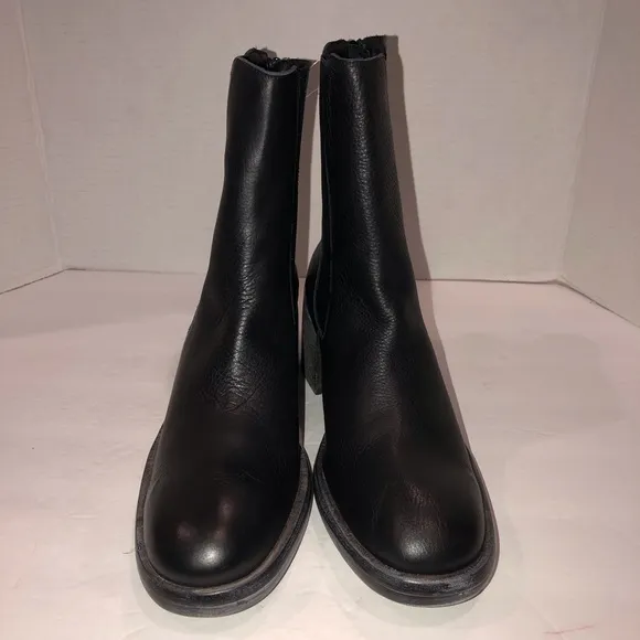 Free People Black Leather Essential Chelsea Heeled Boots Shoes 9.5/39.5