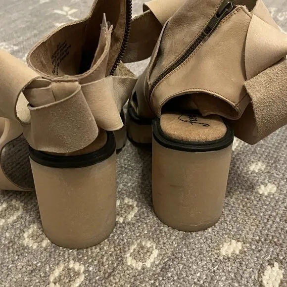 Free People Blake platform booties taupe bandage 37