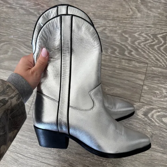 FREE PEOPLE Borderline Western Silver Boots 37
