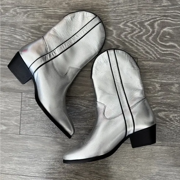 FREE PEOPLE Borderline Western Silver Boots 37