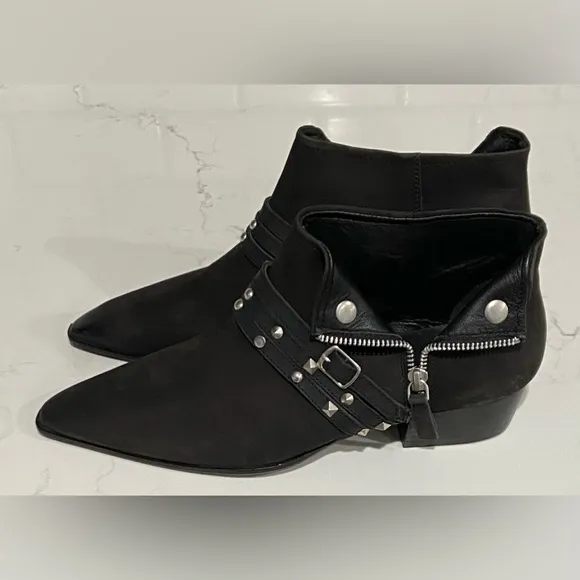Free People Chesa Black Leather Side Zip Studded Low Bootie Size 40 US 9 New
