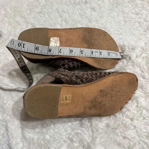Free People Island Cruiser Woven Taupe Sandals Size 6