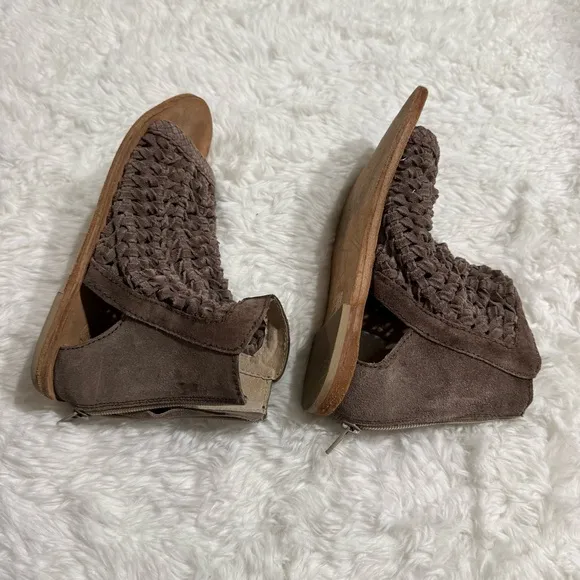 Free People Island Cruiser Woven Taupe Sandals Size 6