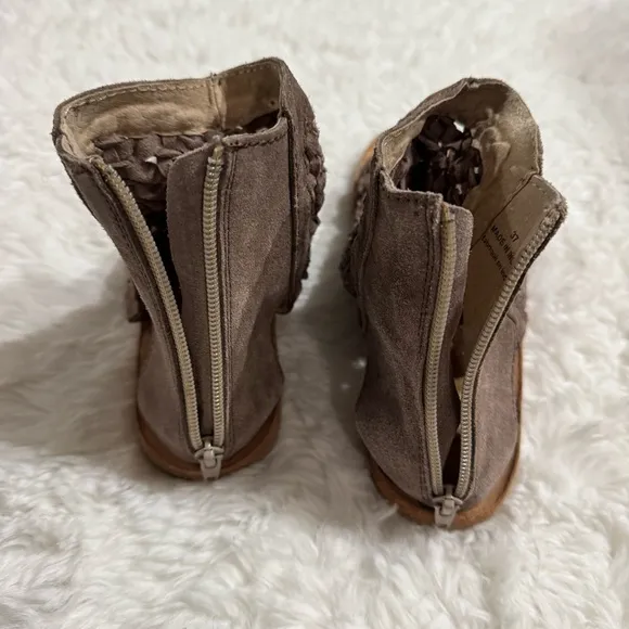 Free People Island Cruiser Woven Taupe Sandals Size 6