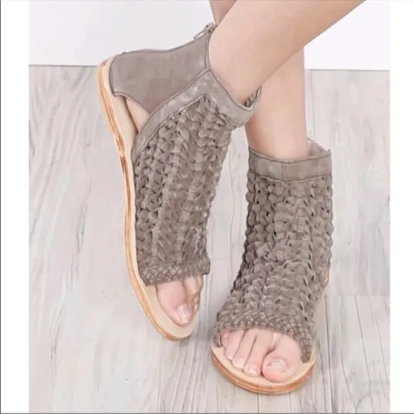 Free People Island Cruiser Woven Taupe Sandals Size 6