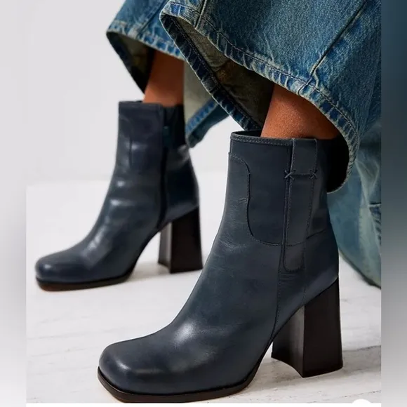 Free People Naomi Ankle Heel Boot Leather - Size 10