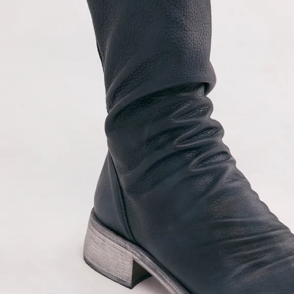 Free People Sutton Tight Slouch Black Leather Boots Stacked Heel 39 9 EUC!