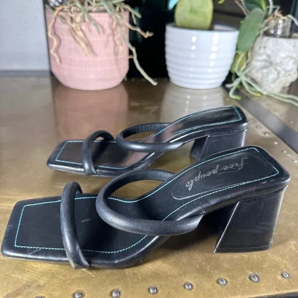 Free People Womens Two Strap Heeled Sandal Slip On Parker Block Heel Black 8.5