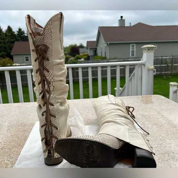 Freebird Jules white sz 9